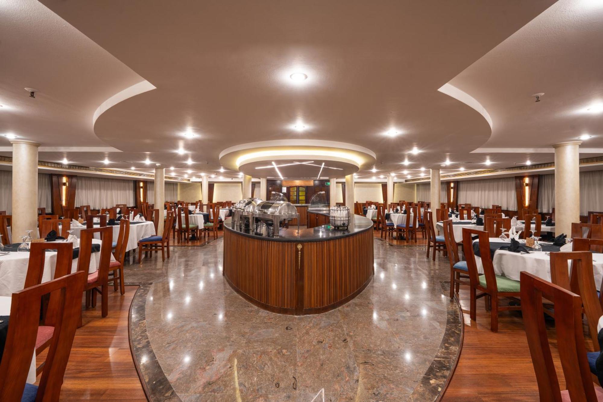 Magic I Nile Cruise Deluxe Boat The Scheduled Departure Is On Saturday For A 7-Day Nile Cruise Hotel Luxor Exterior photo